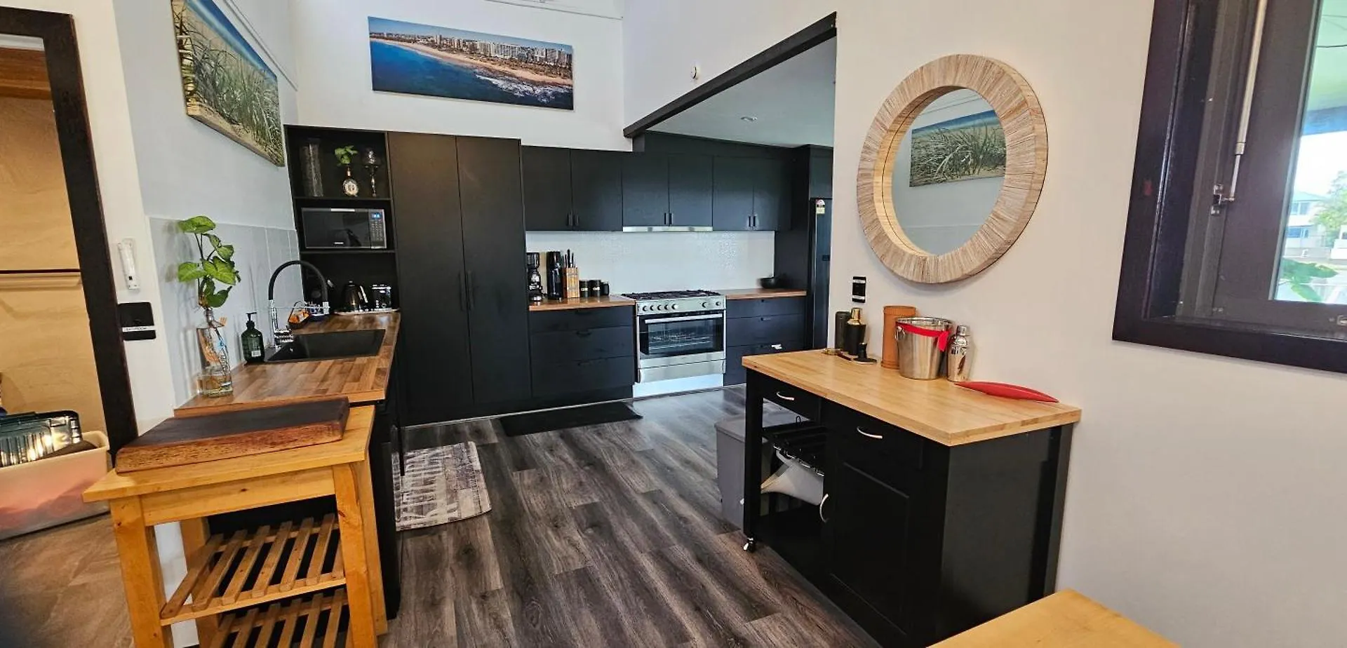 Mooloolaba Canal Home - Modern 4Bedroom With Spa, Sauna And Private Pontoon - New Proprietor 2024 Casa vacanze