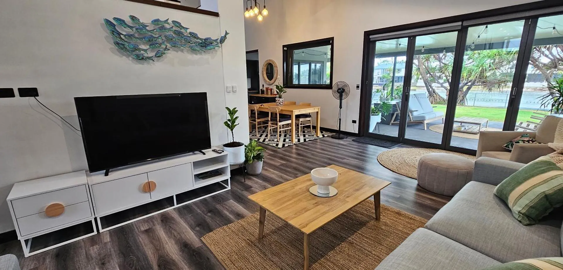 Casa vacanze Mooloolaba Canal Home - Modern 4Bedroom With Spa, Sauna And Private Pontoon - New Proprietor 2024